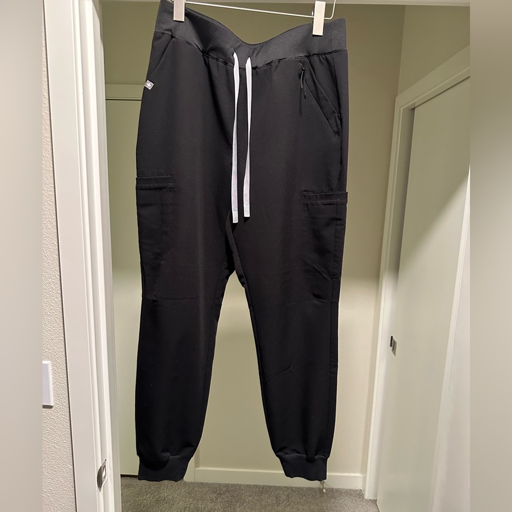 FIGS joggers
